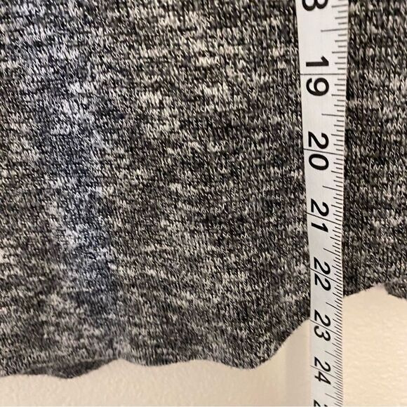 Old Navy Long puff sleeve crew neck thin Knit puff Heathered gray top -M - Picture 6 of 8